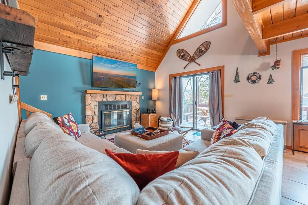New! Access & Water Toys & Fireplace *